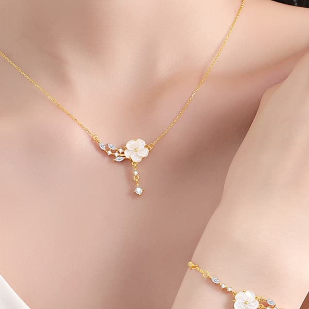 ゴールドアクセサリー 山茶花モチーフ ネックレス&ブレスレットセット